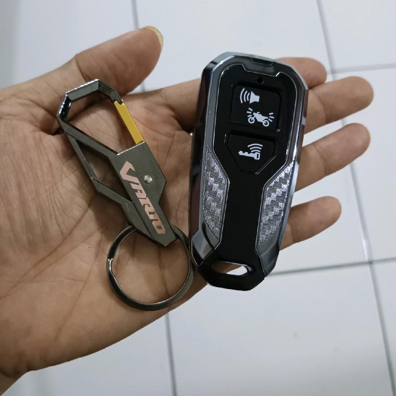 Paket gantungan kunci logo vario dan cover remot vario 160 vario 125 new pcx 160 adv 160 New scoopy 2023 original AHM Aksesoris Car Car 1