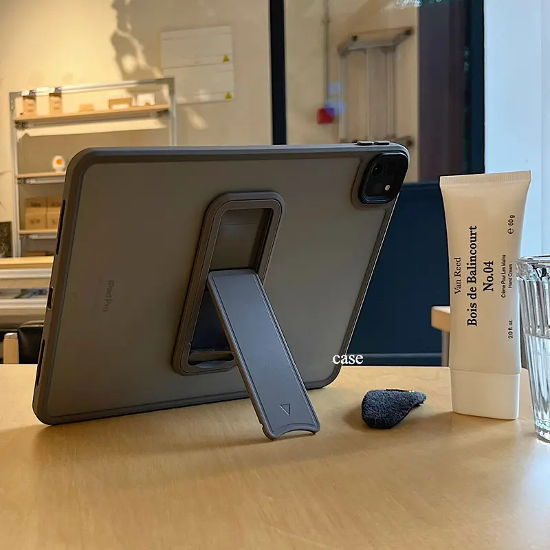 Stylish tablet case Comes with foldable stand for iPad Gen 11 10 9 8 Mini Air M2 M3 5 6 7 Pro M4 M5 11" 2025
