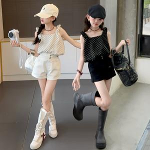 Bộ Áo Yếm Chấm Bi Cho Bé Gái, Quần Đùi Bó Sát Ngọt Ngào Bộ Hai Mảnh, Hàng Mới Về Mùa Hè, Phong Cách Hàn Quốc, Thích Hợp Cho Trẻ Em, 2025 xinh s shop thoi  trang  chobe set  jean  begai