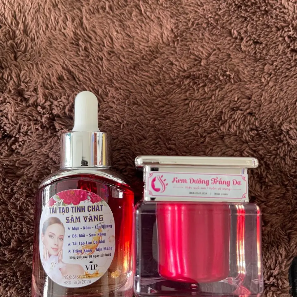 MỘT HỘP KEM FACE DƯỠNG DA MẶT 15 GRAM VÀ MỘT CHAI SERUM VIP