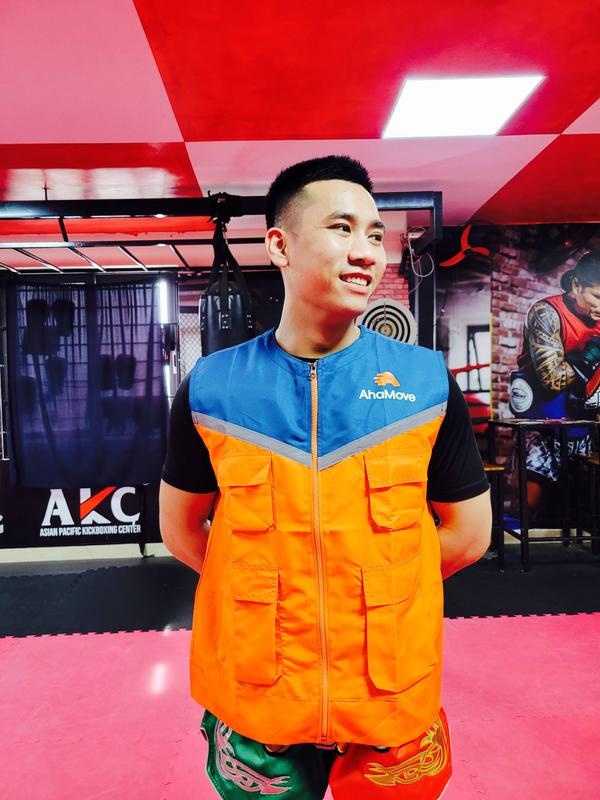 Áo gile Aha Move Nhiều Túi Hộp Phản Quang 2 Mặt Menswear Nam