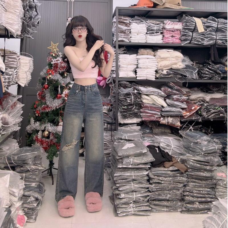 Quần jeans xuông rách 1 bên xanh đậm phong cách cá tính