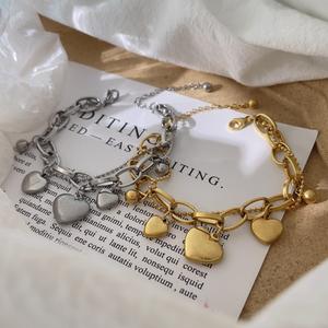 Gelang Tangan Keluli Titanium, Reka Bentuk Hati Niche Fesyen, Mewah Berkualiti Tinggi dan Mampu Milik, Bersalut Emas 18K, Mudah dan Serba guna, Diperbuat daripada Keluli Tahan Karat