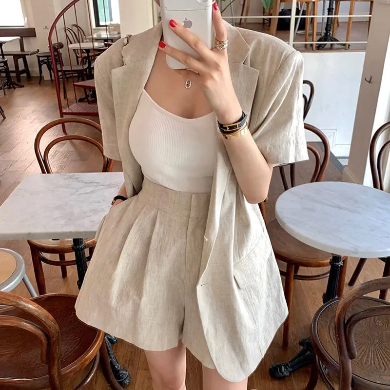 Bộ Đồ Mùa Hè Sang Trọng Phong Cách Pháp Cổ Điển Bộ Sưu Tập Người Hàn Quốc, Áo Sơ Mi Và Quần Đùi Thường Ngày Cổ Áo Vest ngắn Tay Áo, Bó Sát Cạp Cao, Chân Rộng, Dành Cho Nữ, Bộ Đồ Thường Ngày [4488 Bộ Sưu Tập] 1