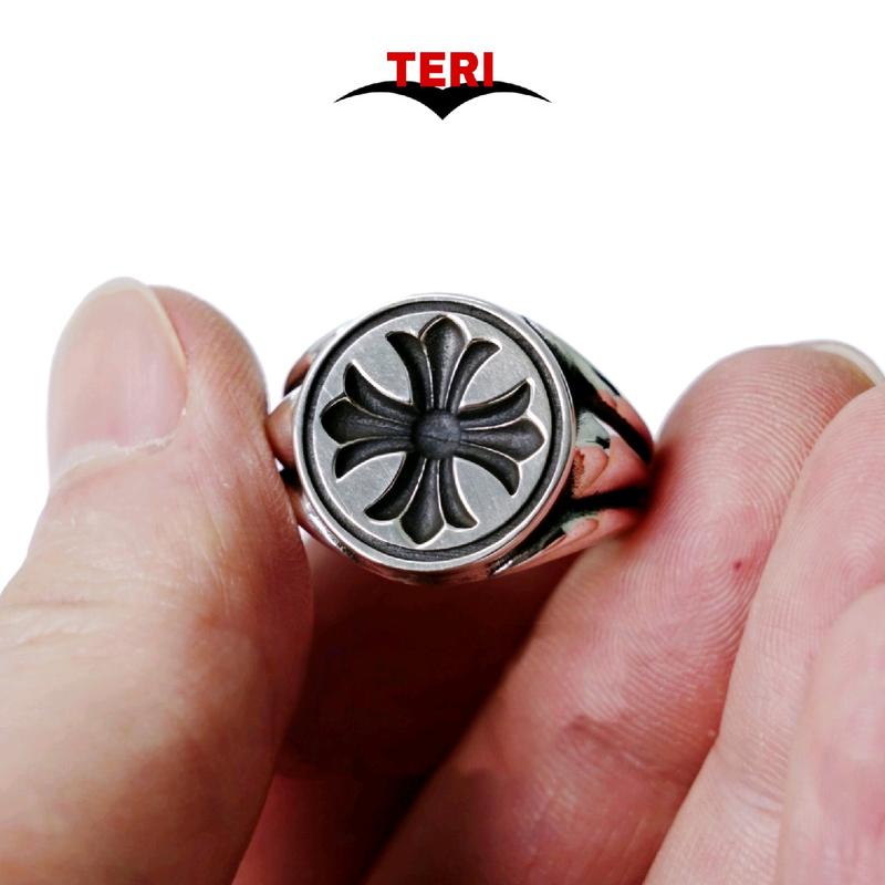 Nhẫn signet thời trang Chrome Heart Cross unisex nam nữ - Trang sức, Phụ kiện Gothic TERI