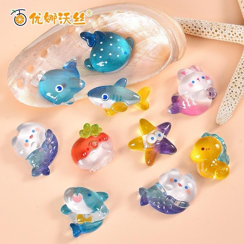   Combo 50 túi + quà tặng Charm Sinh Vật Biển Đáng Yêu Có Dạ Quang Phát Sáng Trong bóng tối. Mô hình đồ chơi Trang Trí phụ kiện điện thoại decor phòng Phong Cảnh DIY Phụ Kiện túi mù Đồ Chơi Toy tui muph 
