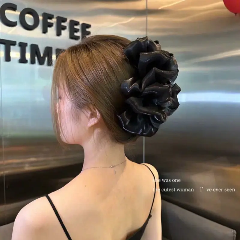 [MUA 1 TẶNG 1] COMBO 2 KẸP TÓC TIỂU THƯ PHỒNG ĐƠN GIẢN ( KEM + ĐEN ) 2