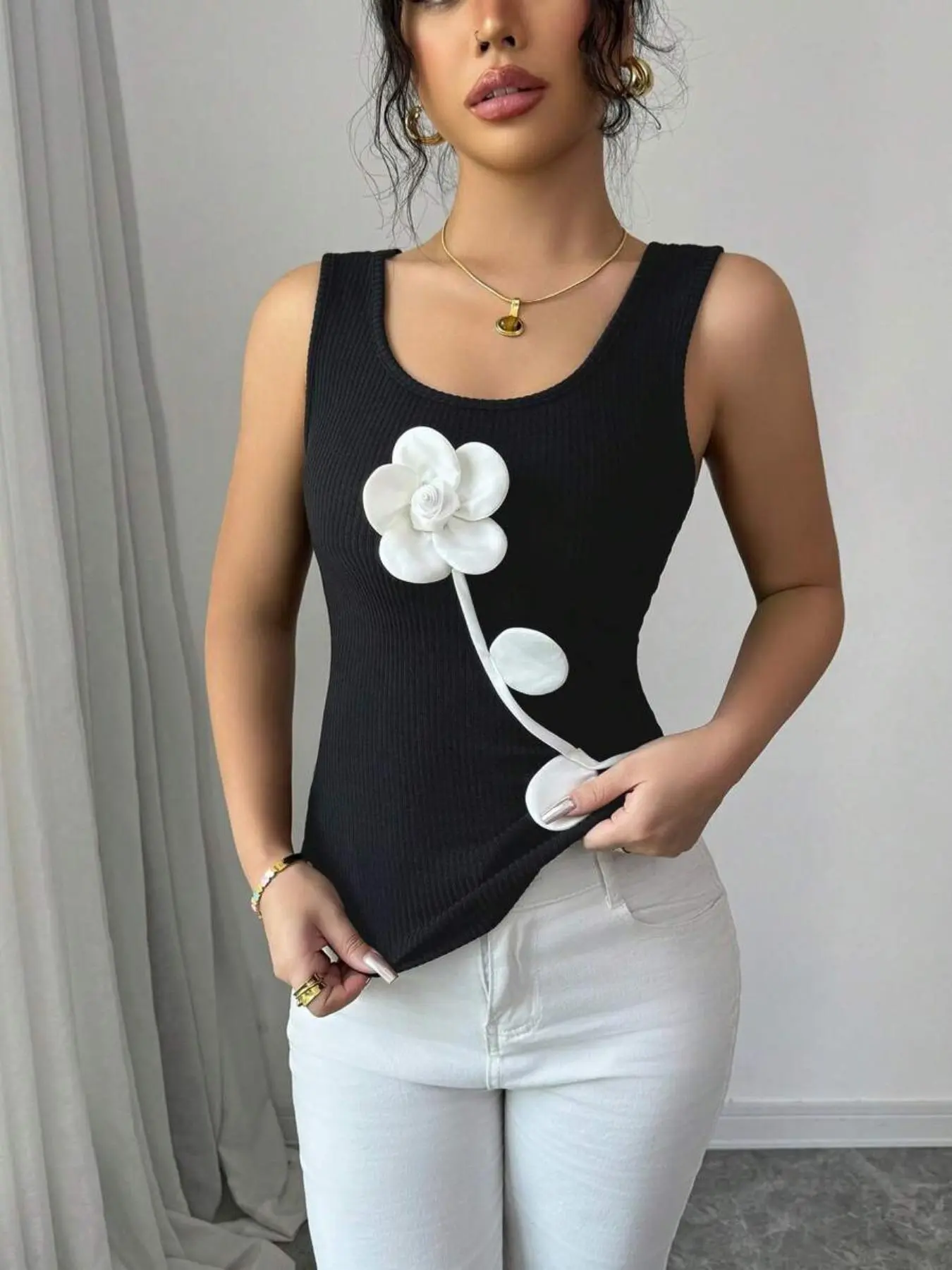 Women's Floral Decor Tank Top, Casual Sleeveless Top for Spring & Fall, Women's Clothing for Daily Wear