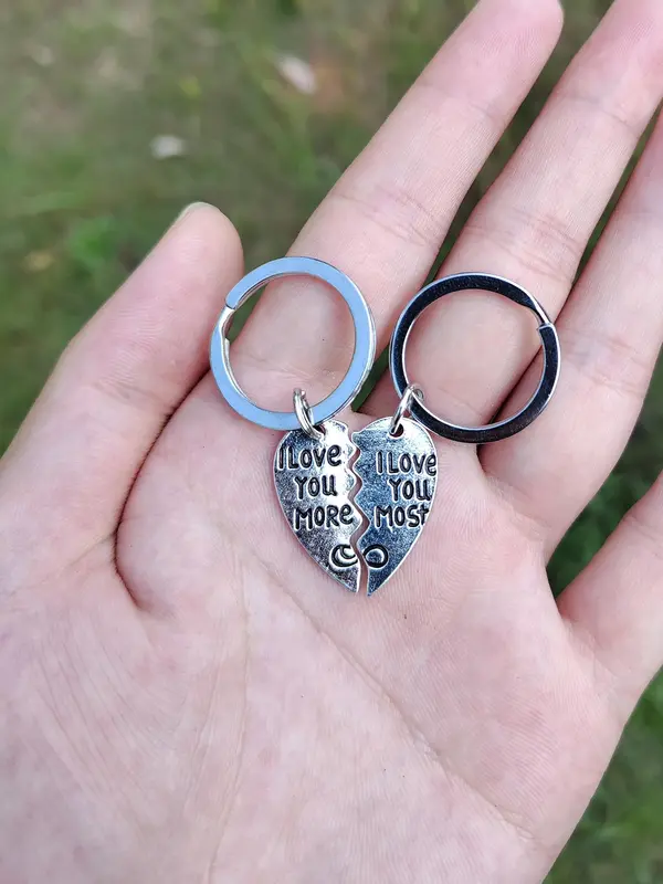 Cute Heart Design Couple Matching Keychain, Couple Key Ring with Love Letter Engraved, Fashion Accessories for Both Men & Women, Gift for Girlfriend, Boyfriend, Valentine's Day, Gift 4