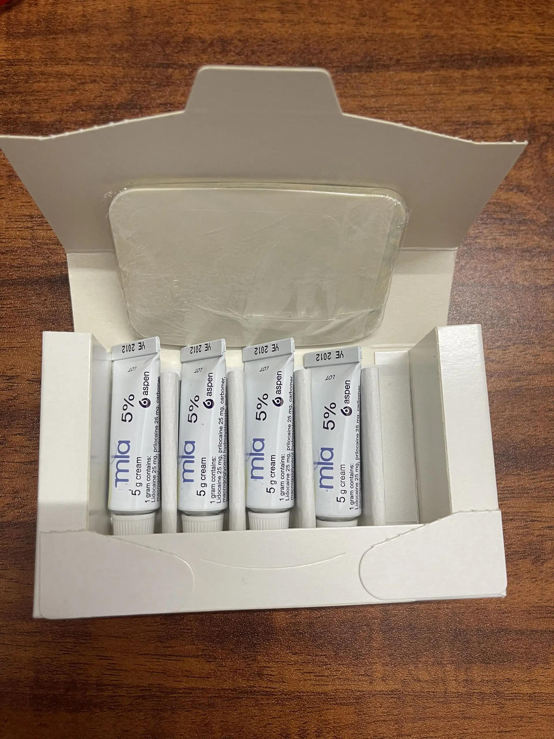 KEM BÔI  NGOÀI DA  EML (1 TUB 5G )