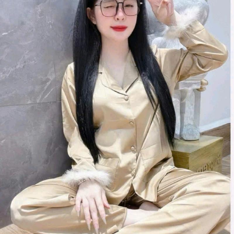 sét bộ lụa pijama lông vũ lụa latin tay dài 3 màu , free size 45_61 kg Áo Ngủ Nữ Quần Ngủ Women Voi Dài Tay 1