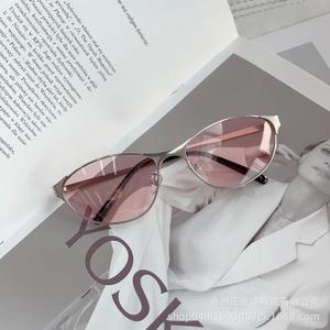 แว่นกันแดด ตาแมว สีฟ้า ทันสมัย สไตล์ Qianxi เงินสด สไตล์ โอมานิดิน สำหรับผู้หญิง รุ่นใหม่ 2025 แว่นกันแดดระดับไฮเอนด์