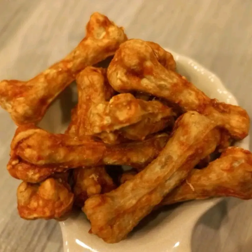 ขนมสุนัข กระดูกมันชี มี 2 รส คลุกไก่หยอง , คลุกตับ 10 ชิ้น(ขนาดกระดูกประมาณ 6 ซม.)
