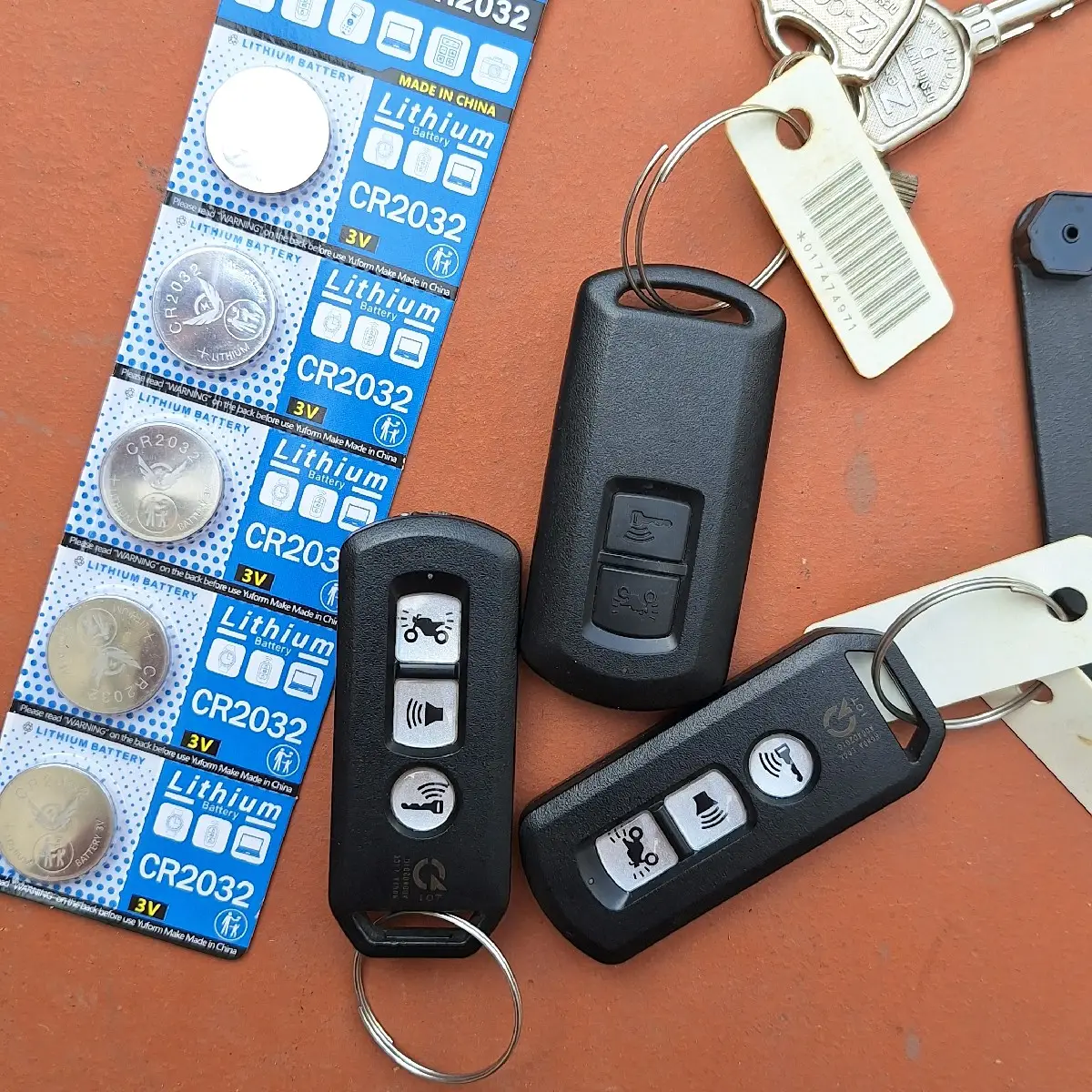 1 Vỉ 5 viên pin cúc 3V CR2032 loại tốt dùng cho chìa khóa xe máy,remote điều khiển từ xa