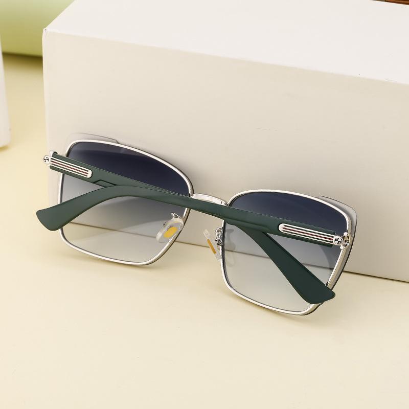 Product Introduction of 2024 New Cats' Eye Sunglasses Women's High Sense Sun-Resistant Sunglasses Personality All-Match Glasses 2