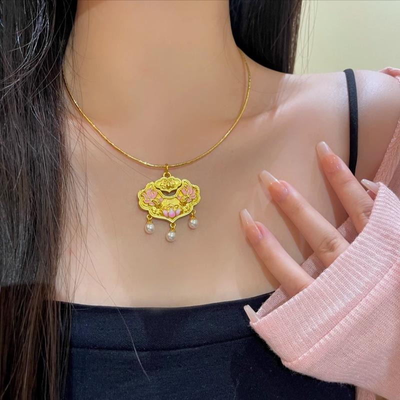 Product Introduction of Gold Shop Same Style Alluvial Gold 999 Pisces Koi Lock Necklace Safety Lock Powder Gold Plated Ruyi Huapai Lock Bag Pendant 6