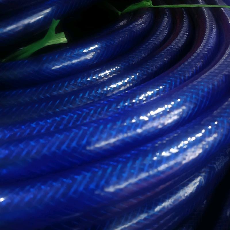 cuộn 50 m ống nước lưới dẻo phi 27