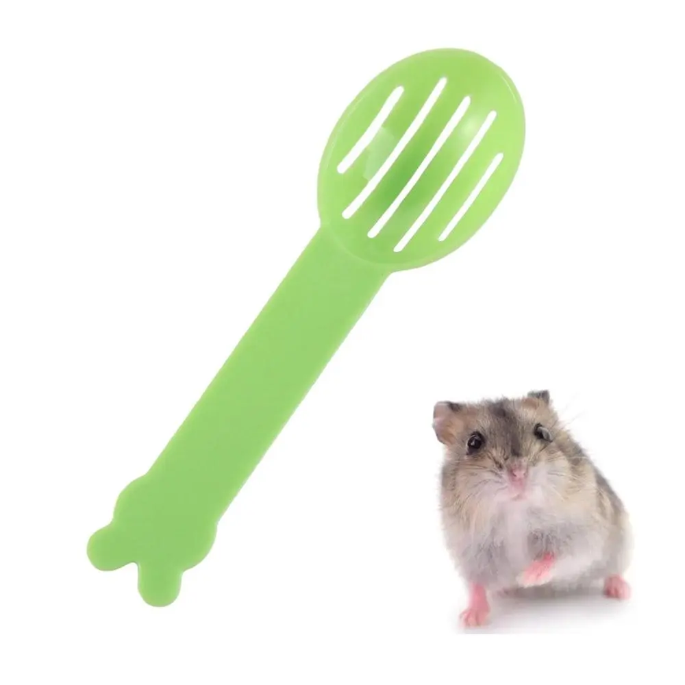 Hamster Food Spoons Mini Hamster Sand Scoop Plastic Pet Bath Spoon Small Animal Litter Shovel Random Color Hamster Bathroom Cleaning Shovel Pet Cleanning Tool For Guinea Pig Hedgehogs