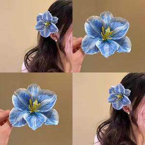 Barret Bunga Tulip Lily Biru, Klip Duckbill, Klip Rambut Elegan Peri, Sesuai untuk Rambut Patah, Jepit Rambut Sub, Klip Rambut Gadis Originalclawclip, Penjepit Rambut, Gaya Bungaklip Pins claw  clip  cat jepit  rambut  bu  putri
