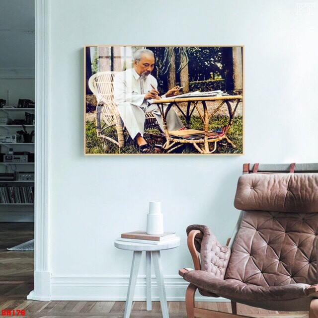 Product Introduction of Tranh tráng gương Bác Hồ Bác Giáp 35x50cm mã G1 Gỗ Hiện đại 5