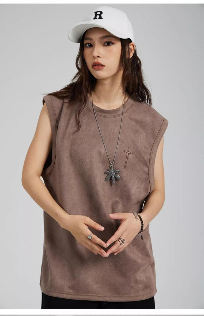 Product Introduction of American Style Sleeveless Vest for Men Summer Suede Embroidered Tank Top Trendy Loose Sports Shirt 11