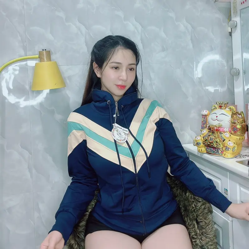 ÁO 5 TÚI SIÊU TO PHỐI 3 MÀU ,  phom 60/70 kg Nón TO THUN COTOON mịn mát mã VV Cotton Nữ Women Jacket Top Hoodie 4