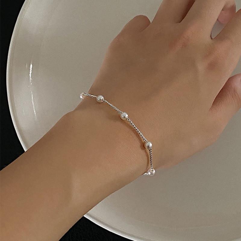 Product Introduction of Mini Summer Pearl Bracelets for Women Fashion Silver Color Adjustable Elegant Pearls Bangle Fine Wedding Banquet Jewelry Gifts 3