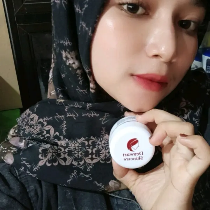 [Ready SIAP KIRIM] FREE POUCH Paket Deswari SKINCARE 2