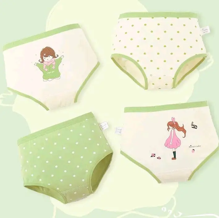 Quần tam giác chất cotton mềm, mịn, thoáng, mát , co giãn.đáy 2 lớp dày dặn size 10kg-35kg