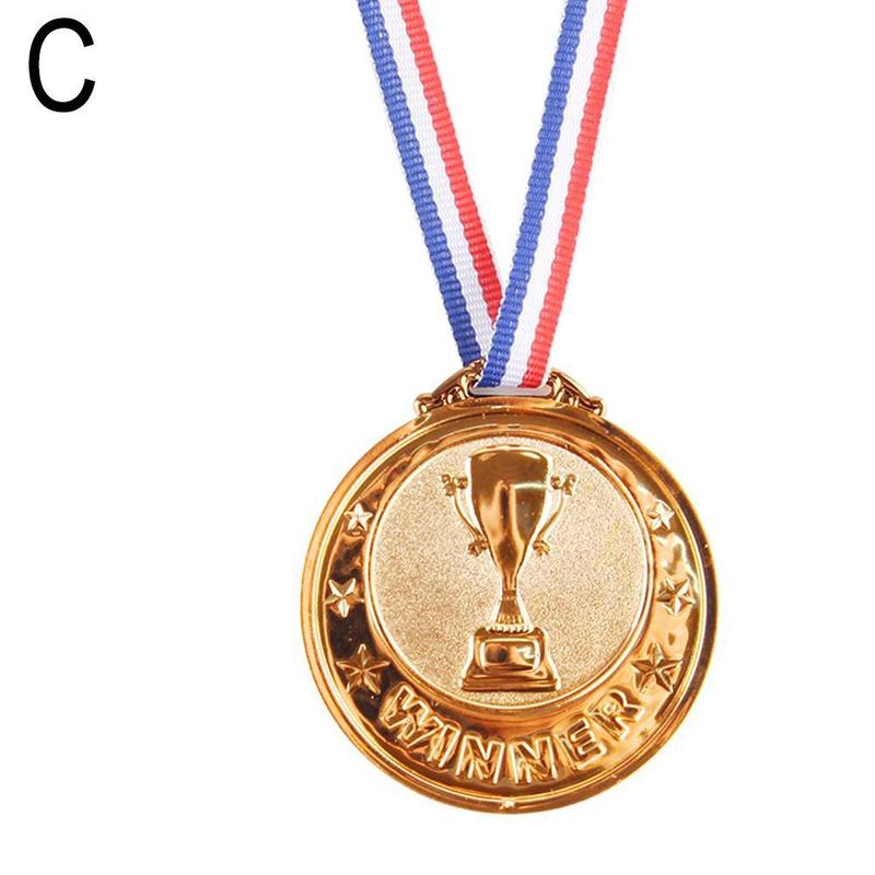 Product Introduction of Soccer Ear Champion Medal Award Prop 65cm Diameter D0T2 35