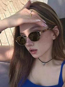 Lentes de Marco Ovalado Vintage, Gafas Retro para Mujeres Elegantes, Perfectas para Uso Diario, Accesorios de Moda para Actividades al Aire Libre