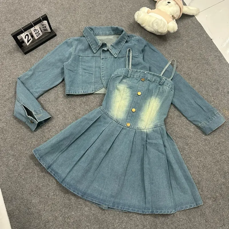 ĐẦM JEAN KÈM ÁO KHOÁC XẾP LY ÔM EO TÔN DÁN dây kéo sau lưng ,jean không co giãn 2