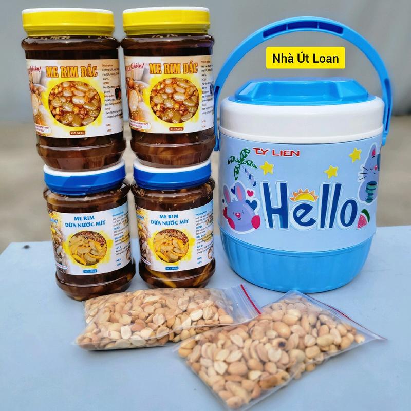 [Tặng quà] Combo 4 hủ 2,2kg - 2 loại mix vị (2 hủ me đác, 2 hủ me đác mít, 2 hủ me dừa nước, 2 hủ me dừa nước mít) vị Chua ngọt, mỗi hủ 550gr [ Tặng kèm] 1 bình đá 1,4 lít (màu ngẫu nhiên) và 2 túi đậu phộng 2