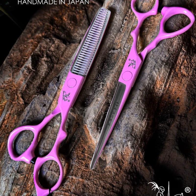 Kéo Cắt Tỉa Tóc Chiến Binh Hồng Thép Nhật Shen Qi Shi Siêu Bén (Tặng Kèm Lược Chuốt Khi Mua 1 Cặp)