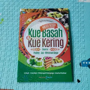Buku Aneka Resep Kue Basah & Kue Kering - Lingkar Media