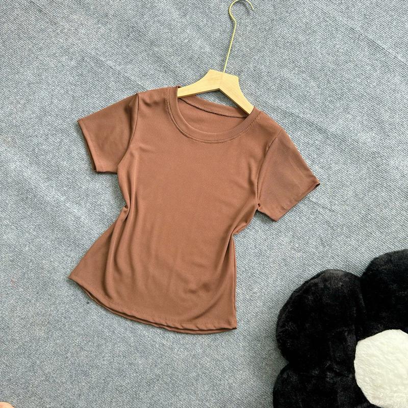 Product Introduction of Áo Thun Bigsize Nữ Tay Ngắn Cổ Tròn Tay Ngắn Chất Tăm Mềm Mịn Trơn Form Basic  - G244 Top Women 15