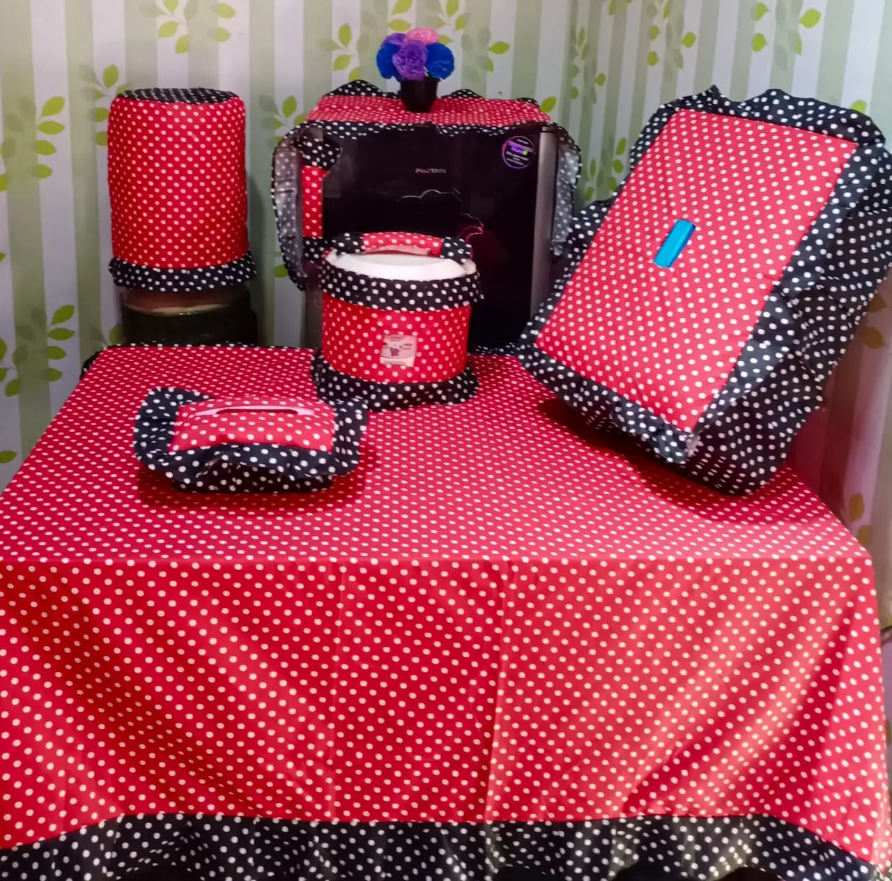 MOERNIE STORE TAPLAK MEJA SET KOTAK