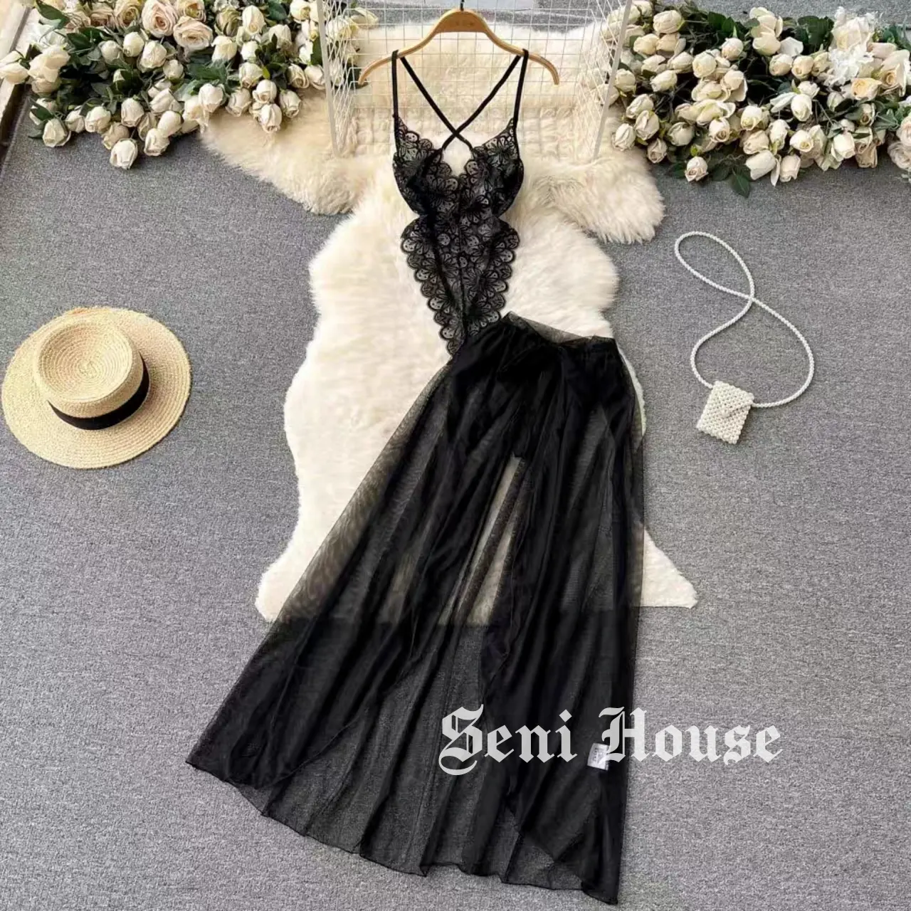 Váy ngủ xẻ tà phối bodysuit ren hoa gợi cảm