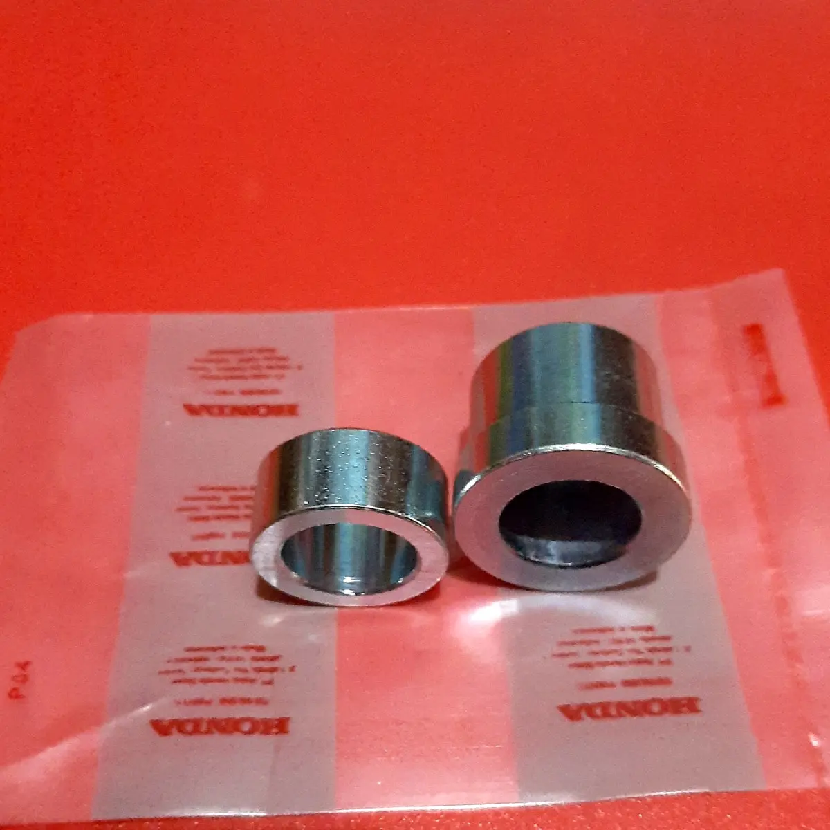 Bosh / Boshing Roda Belakang 1 set Panjang dan Pendek motor Vario 125 / 150 / dan PCX 150