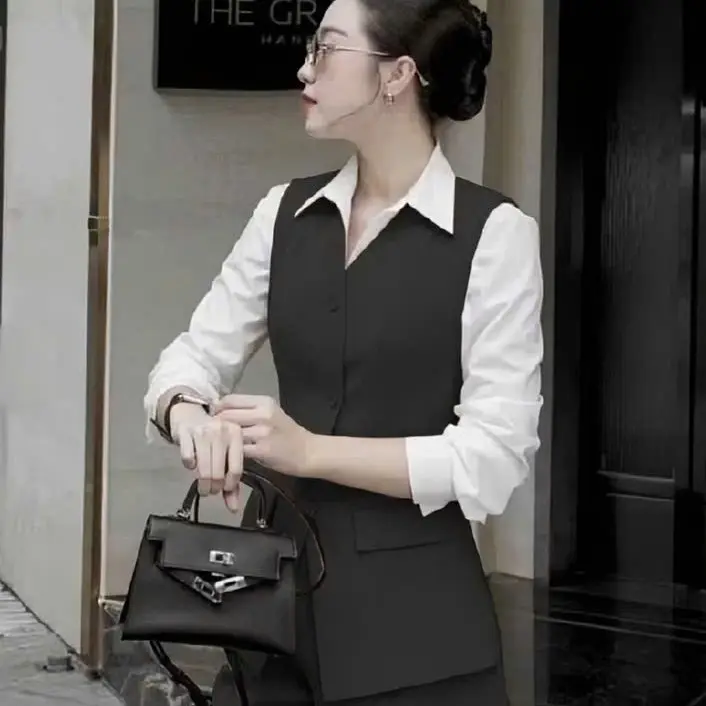 [Tặng Sơ MI] Sét Thời Trang Nữ Quần Đùi Áo Ghile Chất Vải Kaki Lụa Lạnh Mềm Không Nhăn Không Nhàu May Kỹ Women Women