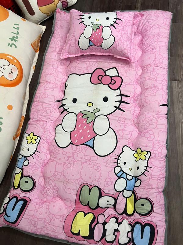 Bộ Nệm Nằm Topper Mujji kèm gối nằm cho bé| Thiết Kế Đáng Yêu An Toàn Cho Bé Sơ Sinh Bé Đi Học _ Kích thước 80x140cm Mèo hello kitty