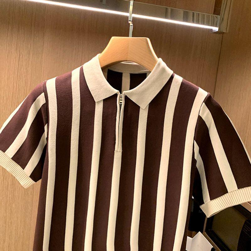 Áo Thun Dệt Kim, Chất Liệu Lụa Lạnh Sọc, Sọc Dọc, ngắn Tay, Cao Cấp, Thích Hợp Cho Nam Giới, Công Sở Mùa Hè, Ve Áo Thời Trang, Ngầu, Quần Áo Nam