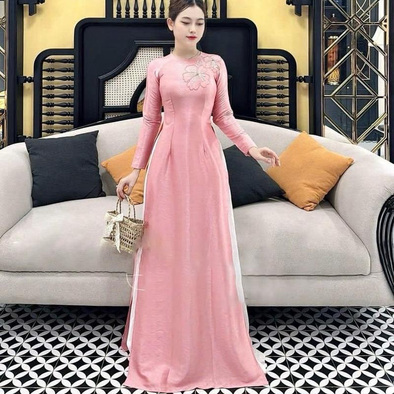 Áo dài truyền thống lụa vân gỗ 2tà,màu hồng phấn (màu tối hơn ảnh) nhẹ nhàng trẻ trung,đính kết hoa sang trọng. Áo dài Hoài Thu Nữ Women