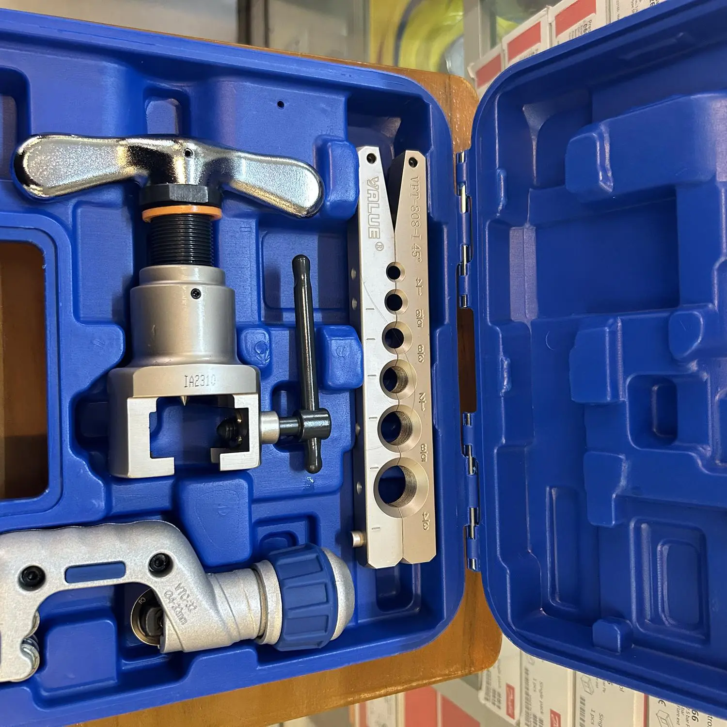 TUBE CUTTER VALUE VRT-808-is ( SUDAH TERMASUK CUTTER )