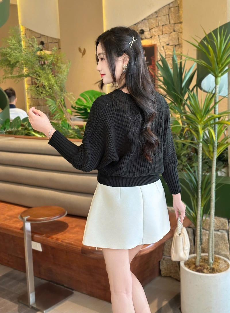 Product Introduction of Mẫu Mới - Áo Len Cánh Dơi Vặn Thừng Giữa, Cổ Tim Thanh Lịch, Chất Len Cao Cấp Kem Voi Top Nhung Nữ Women -Tết 5