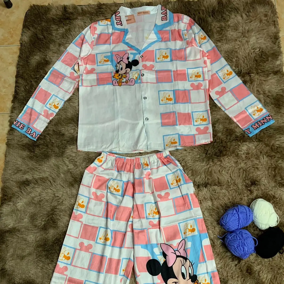 Đồ bộ pijama tay dài quần dài màu hồng chất lụa tơ xước mềm mượt free size 40-60kg