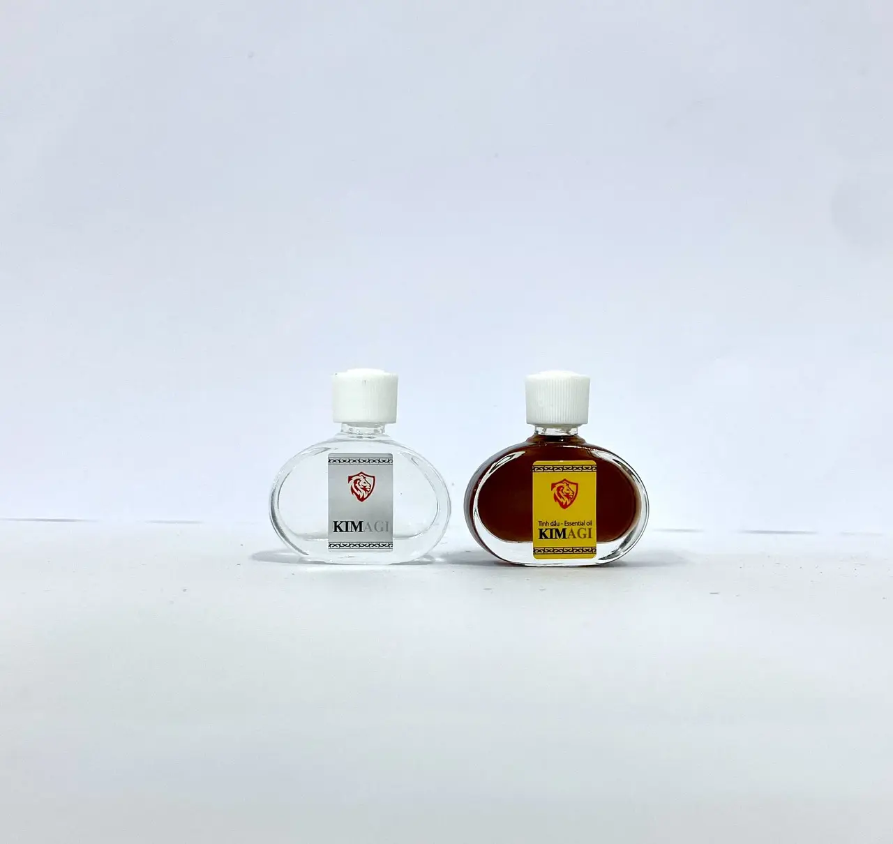 combo2 Dầu Kimagi 6ml (Trắng - Nâu), dáng chai hình tròn, nhỏ nhắn dễ bỏ túi, Kim agi trắng mùi hương nước hoa nhẹ , Kim agi nâu mùi hương nước hoa ngọt ấm áp kèm theo hương phấm thơm