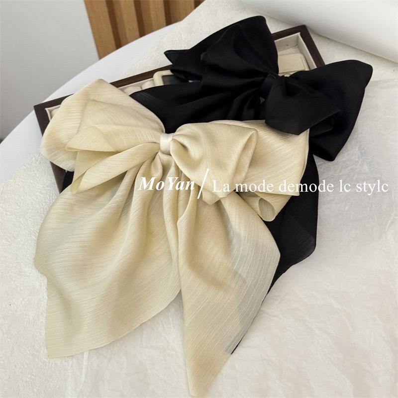 Kẹp càng cua 5cm phối lụa dáng dài chất đẹp