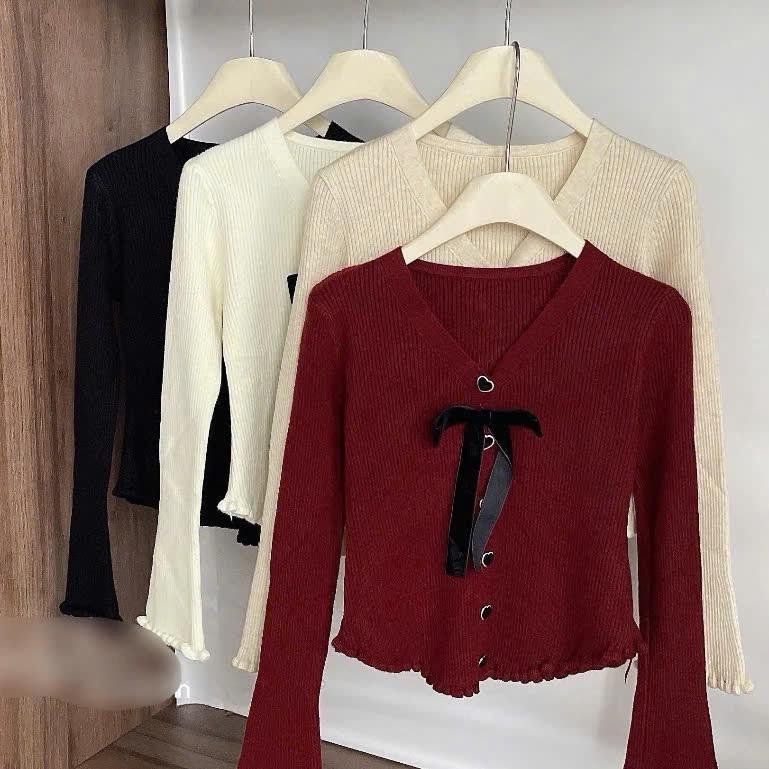 Product Introduction of Áo Len Thỏ Khuy Tim Phối Nơ Nhung Cổ V Tay Loe Xinh Xắn Women - ME0WSTORE 2