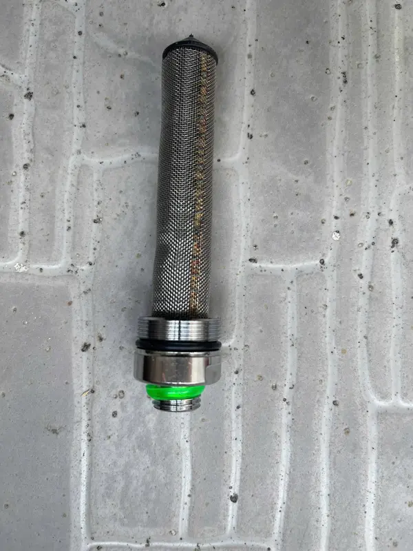 Tay bóp inox có lõi lọc, ren trong 13.8mm, ren ngoài 16.8mm, sử dụng xịt tưới cây trồng, rửa máy lạnh 4